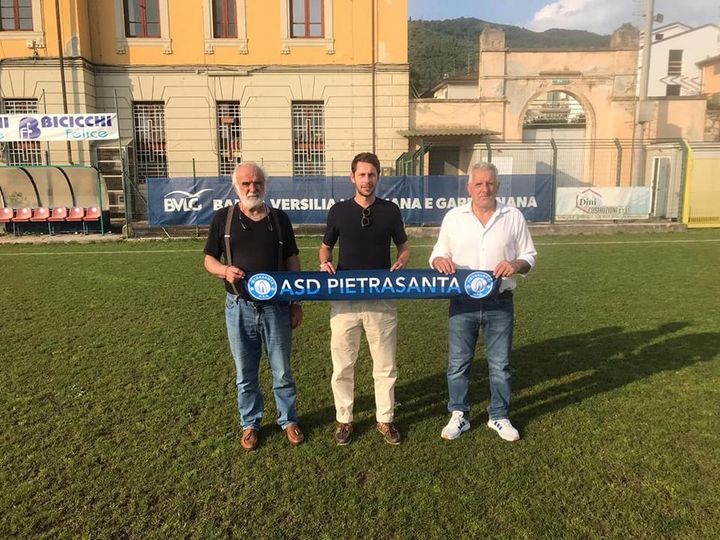 Promozione, Pietrasanta doppio colpo di mercato